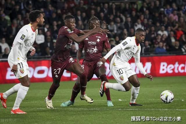 欧冠-哈兰德双响京东安破门 曼城3-3费耶诺德